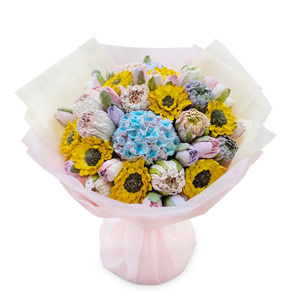 Bunter Strauß mit Sonnenblumen