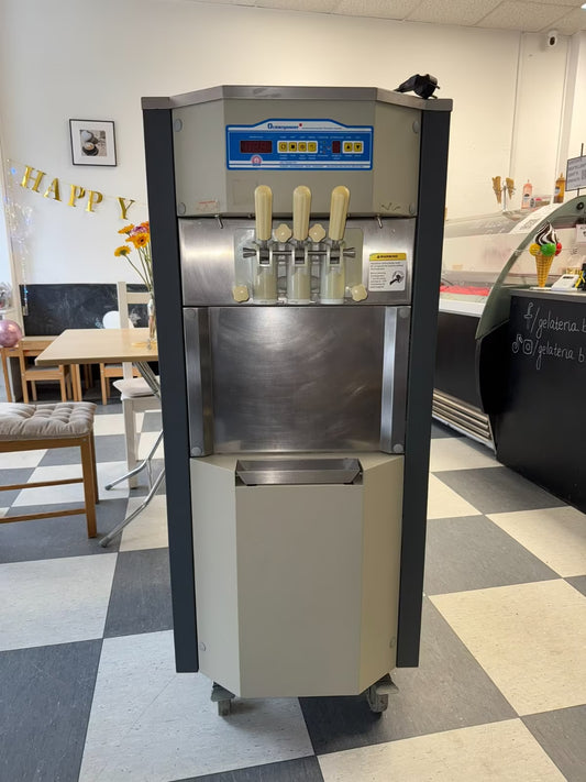 Softeismachine Oceanpower in gutem Zustand