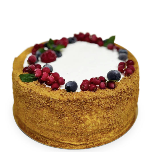 honey cake with berries