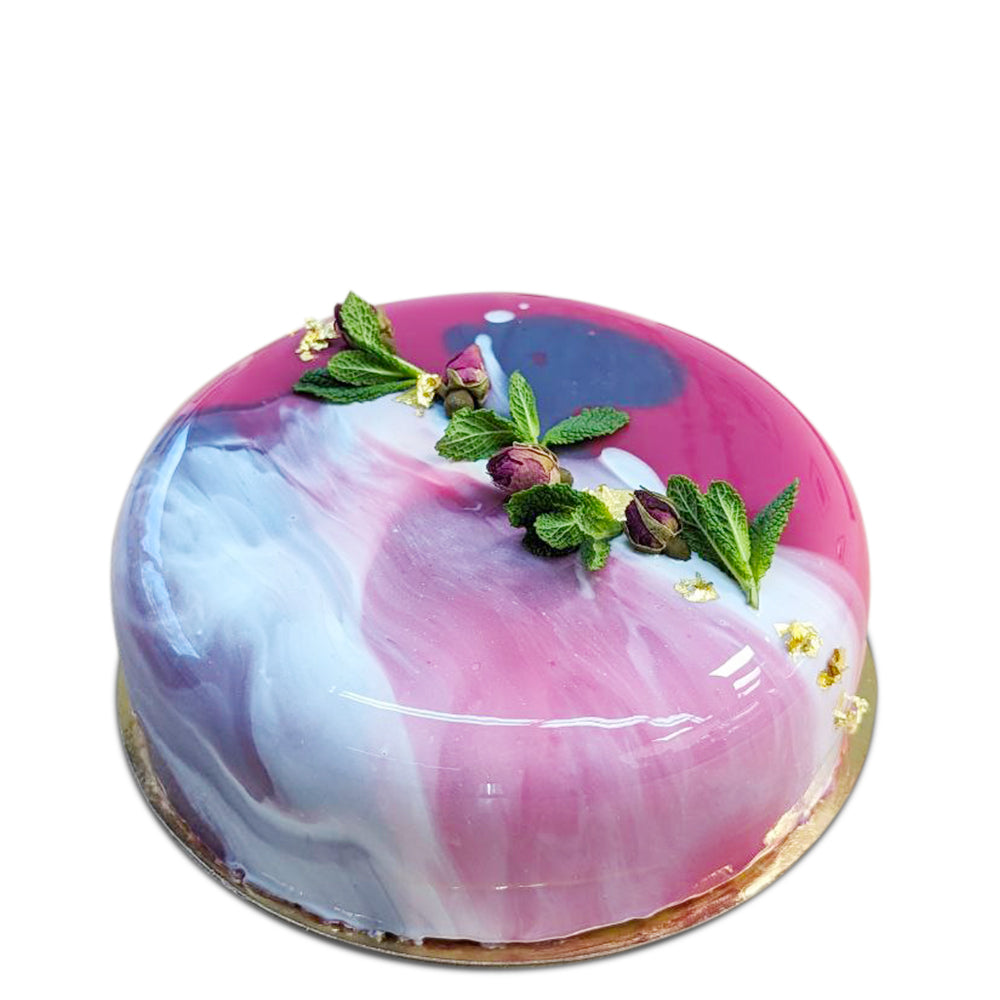 Mini Eistorte mit Rosen und Minze