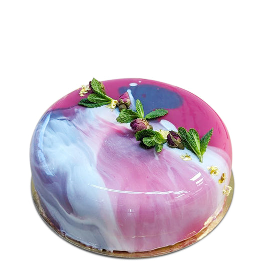 Mini Eistorte mit Rosen und Minze